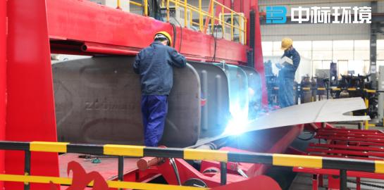 实力工厂环保洒水车价格,专业生产环保洒水车