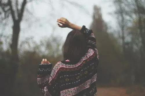 异性朋友关系再好不要做三件事,异性朋友关系再好也不要越界了