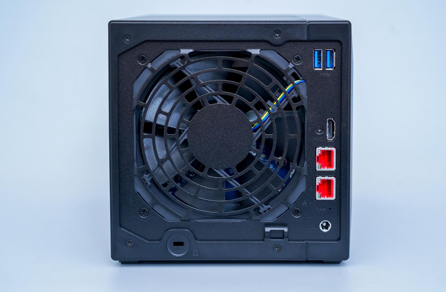 更适合家用的NAS:爱速特AS5304T体验测评,J41252.5GbE网口!