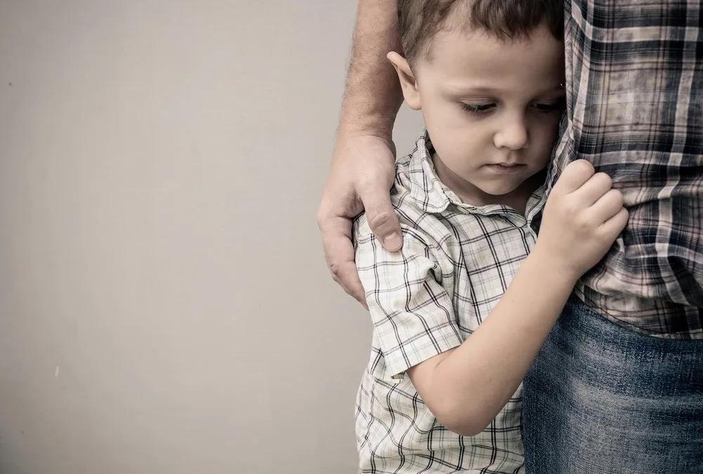 如何引导孩子的害羞心理,让孩子变得自信的十种方法