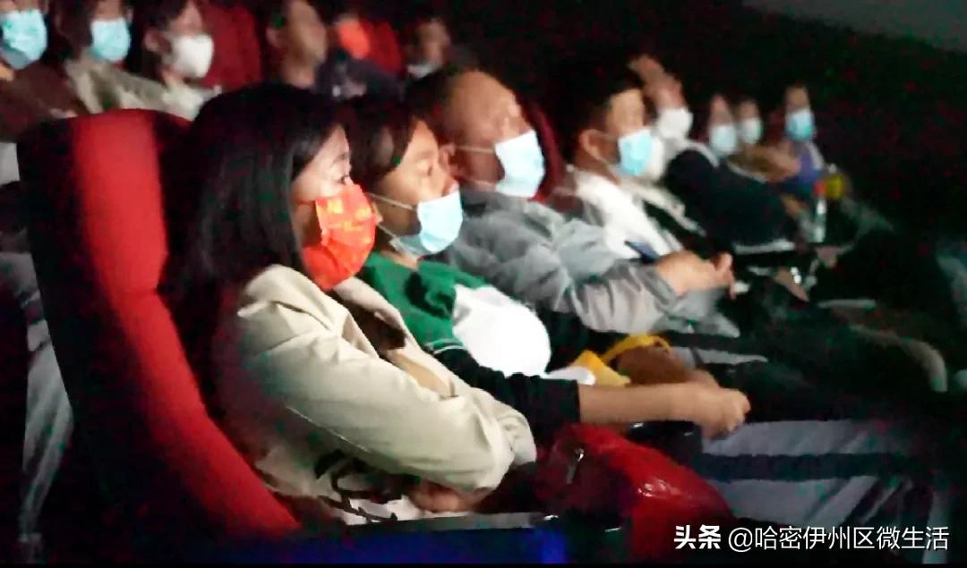 哈密各大影院观看红*电影色**重温革命记忆