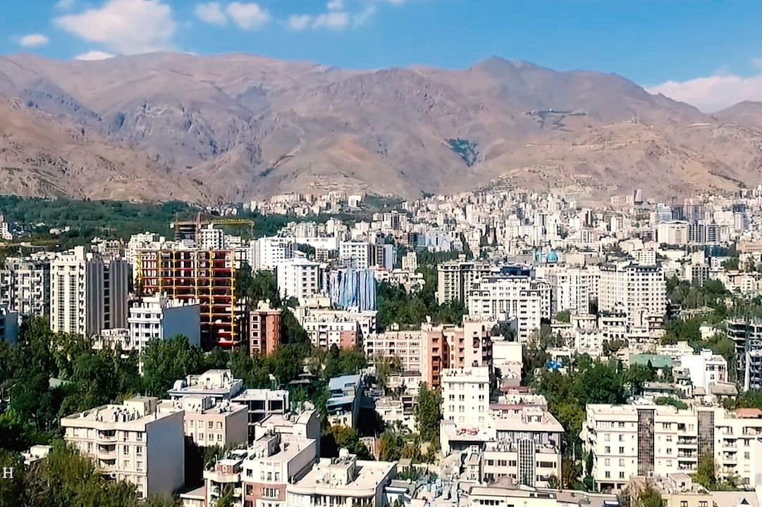 伊朗的地理位置究竟有多好视频,伊朗是个怎样的国家呢