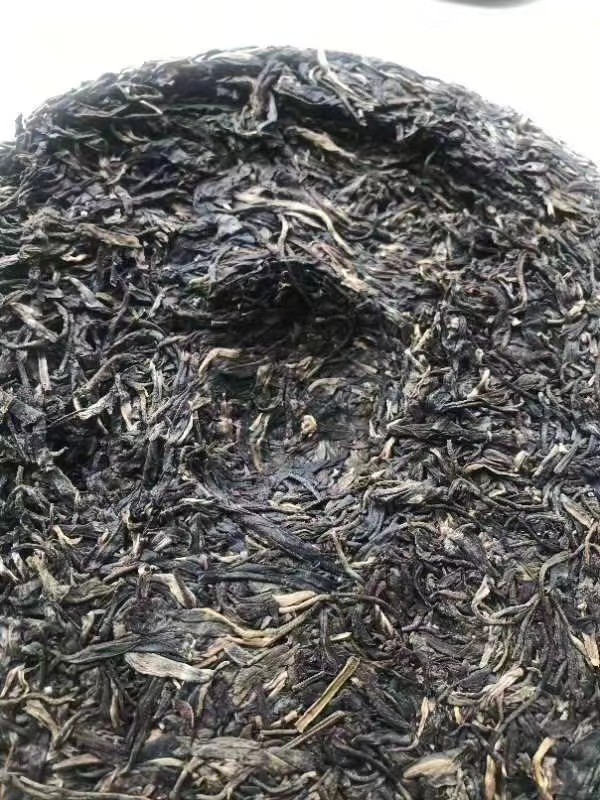 龙园号吉祥茶饼评测,龙园号勐海茶饼