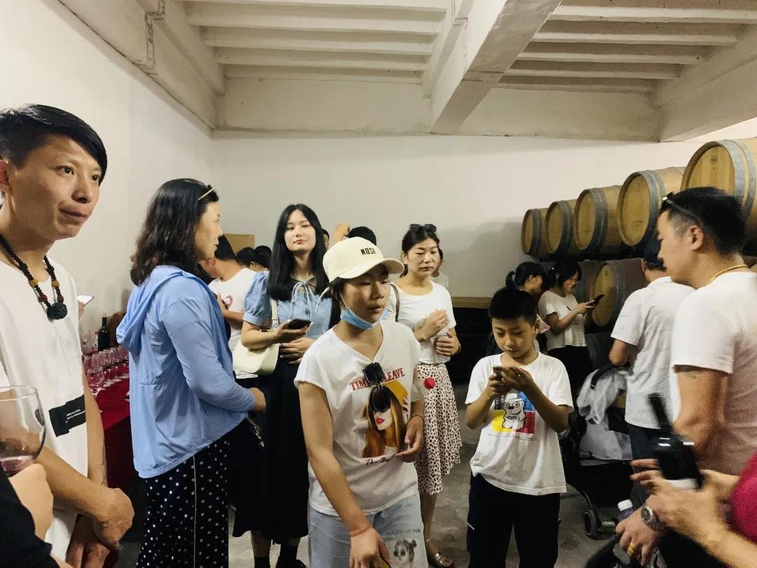 陕西丹凤葡萄酒厂西安总经销,渭南丹凤葡萄酒厂新闻报道