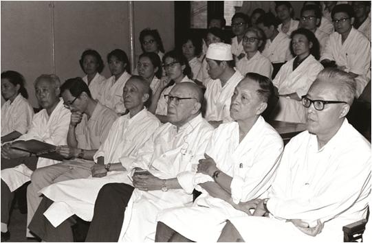 百年传承的核心制度！揭秘协和医院内科大查房，解决众多疑难重症诊治问题！