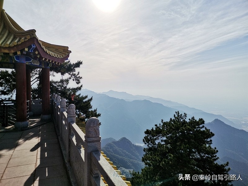 秦岭终南山南五台景区云雾环绕,秦岭终南山南五台景区游览图