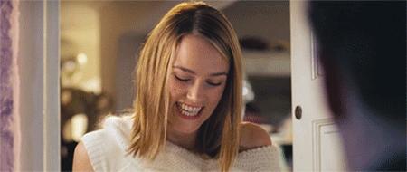 在家也穿正装,在家也天天穿校服