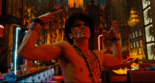 亚洲最狂野女导演,一年出3部新片,半个演艺圈为她站台