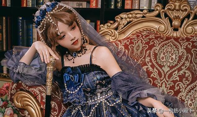 洛丽塔长裙日常穿搭简单,洛丽塔穿什么样的裙子好看