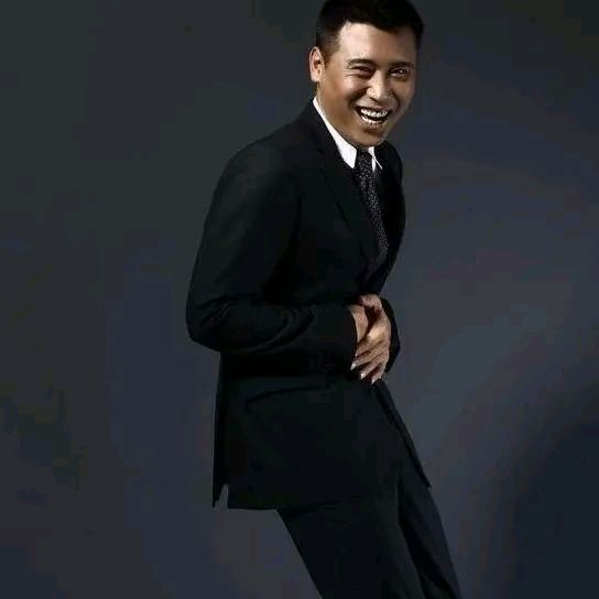 李乃文黄金瞳视频,李乃文黄金男二难看吗