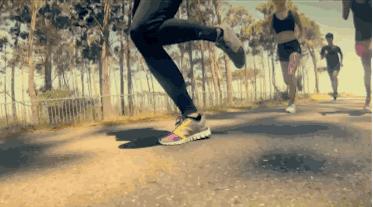 脚跟痛不要再让骨刺背黑锅了,足跟骨刺痛一招教你解决