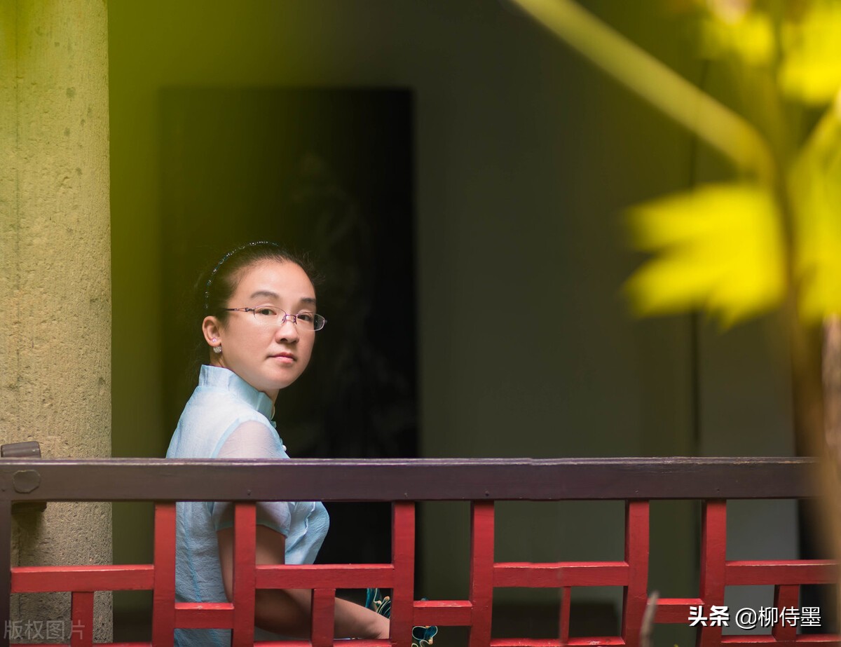 50岁左右中老年拍照姿势,老年如何拍照优雅