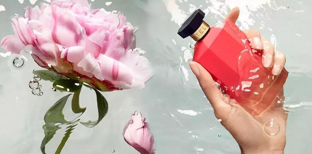 趁这些香水还没火，我先悄悄推荐给你