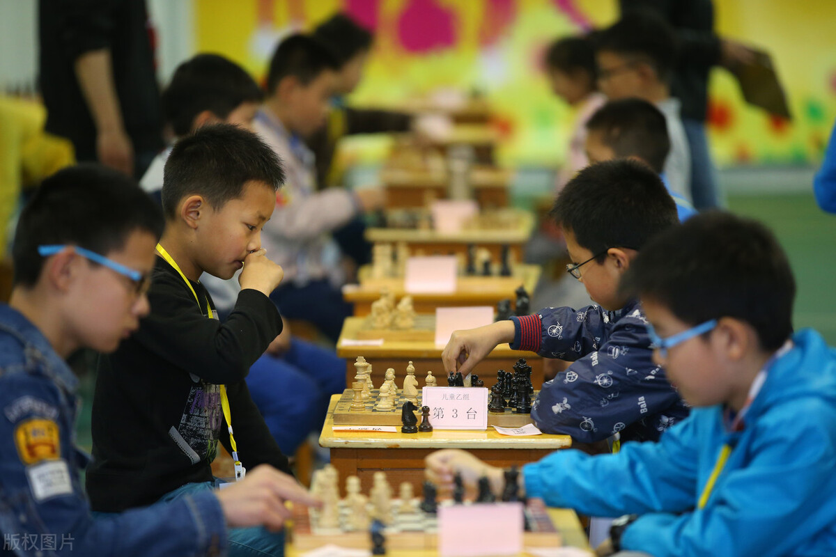 各年龄阶段的孩子学什么内容最好,孩子学围棋家长的建议