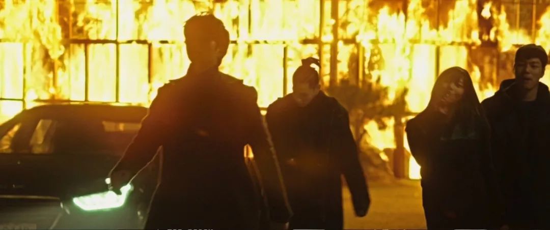 片长125分钟，拳拳到肉！韩国《新世界》导演的新片，质量又很高