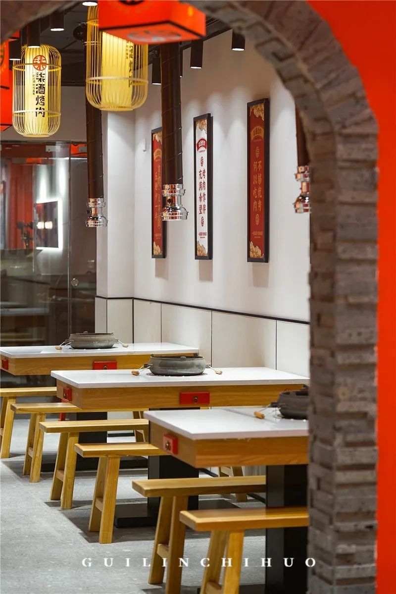 被安利了3年的长沙网红烤肉店，这回在桂林终于吃上了