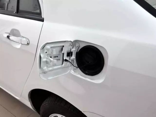 如何判断汽车油箱盖子拧紧,怎么断定车油箱盖位置