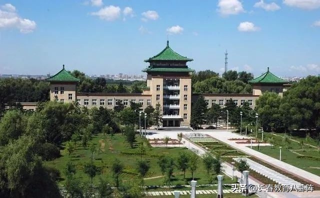 全国高校宿舍奢华排行,各个学校宿舍大比拼