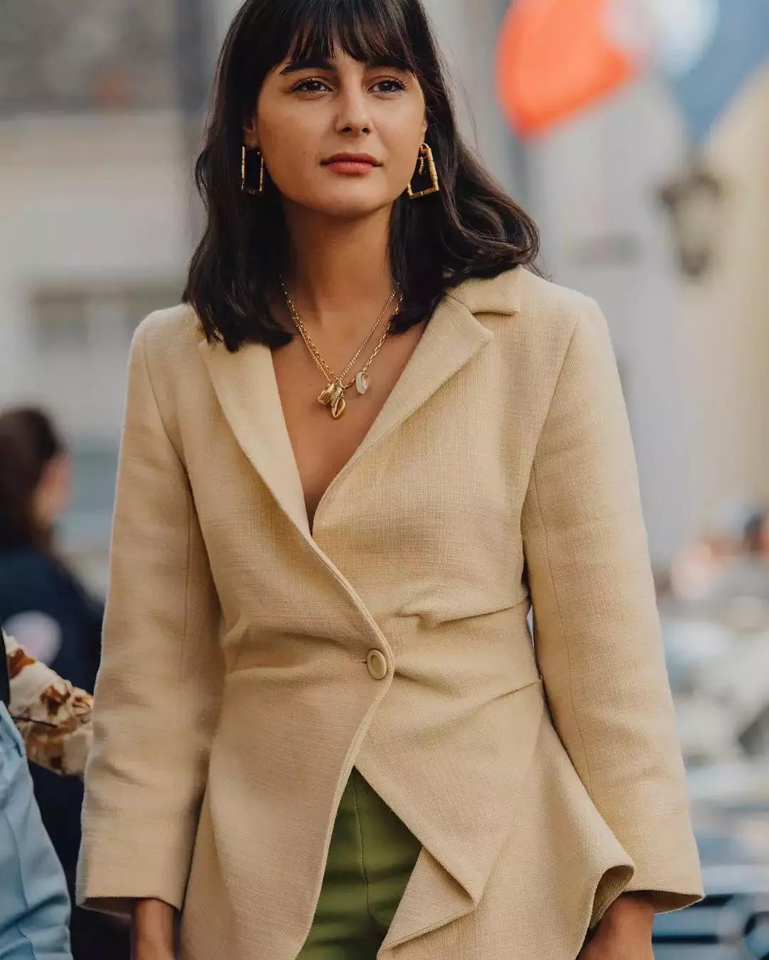 今年夏天这么穿立刻显瘦20斤,130斤穿什么样的外套显瘦