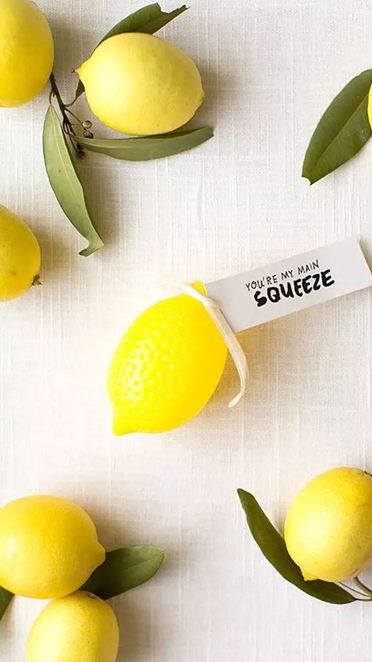 很黄很黄的壁纸,简直亮瞎我的眼!