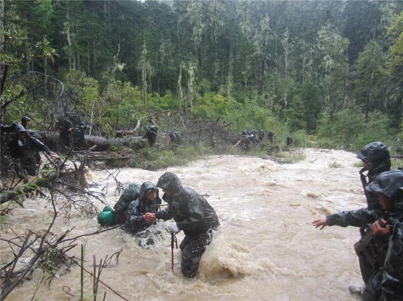 100张中国海防巡逻图,看哭了盘点中国军人的戳泪瞬间