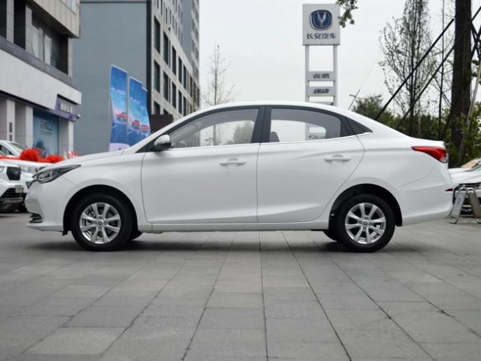 长安悦翔配置丰富外观设计大气,2019款长安悦翔报价及图片