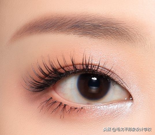 怎么画出整容脸,怎样画超干净的素颜卧蚕眼妆