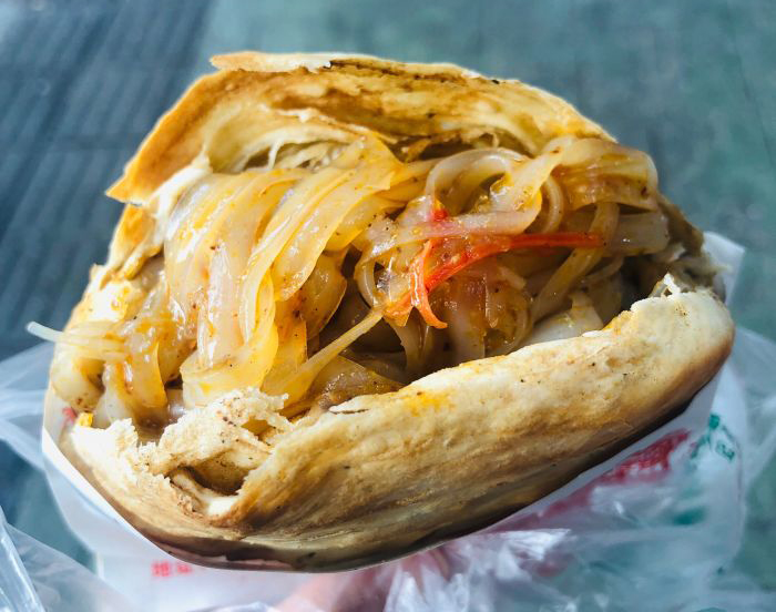 四川成都最火爆的街边摆摊小吃,四川小吃便宜好吃的城市