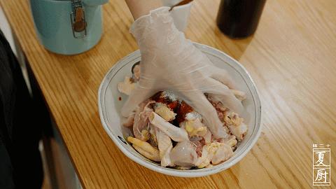 鲍鱼鸡煲推荐,鲍鱼鸡煲的粤菜做法