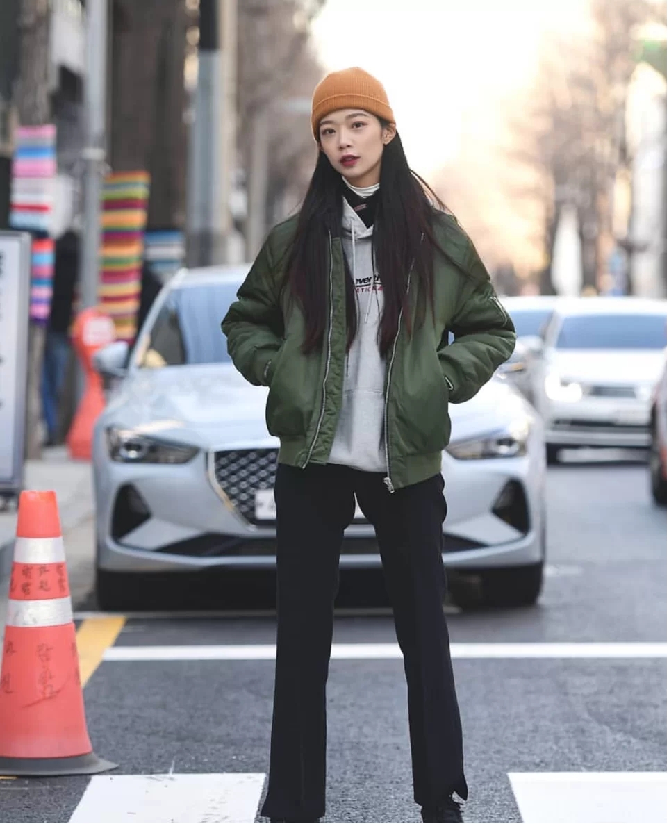 韩国小姐姐的时尚日常穿搭白色系,跟着韩国小姐姐学穿搭清新又时尚