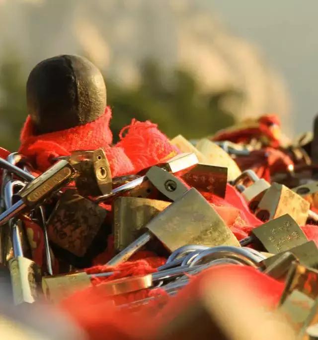 黄山峰上同心锁,黄山光明顶同心锁