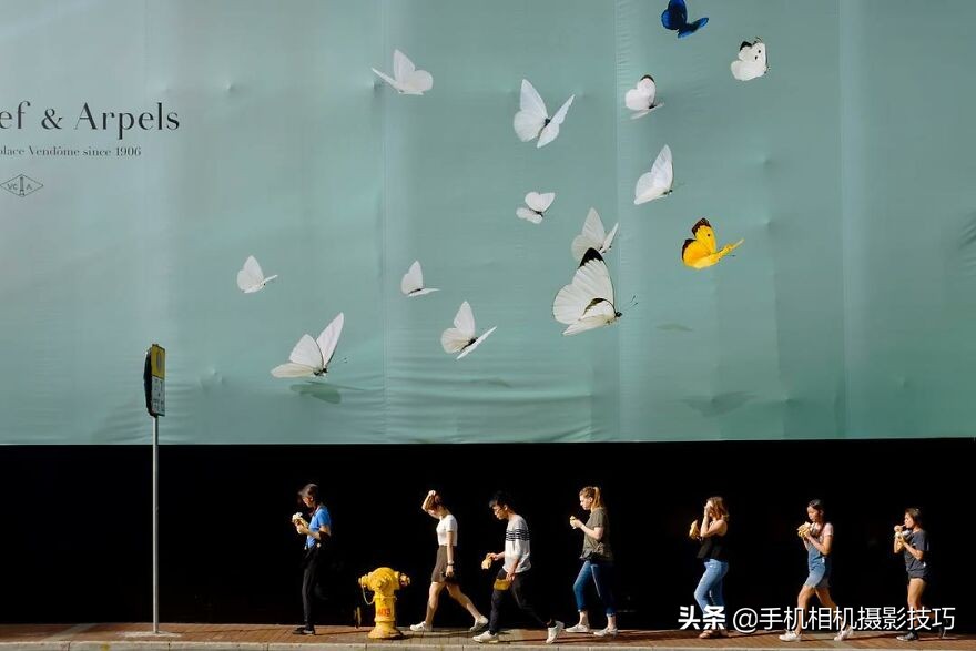 他被称为香港街拍之王：每一张照片都难以复制，诀窍在哪？