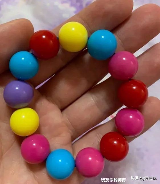 男青年戴什么手串比较合适,夏天到了男人戴这种手串才叫霸气