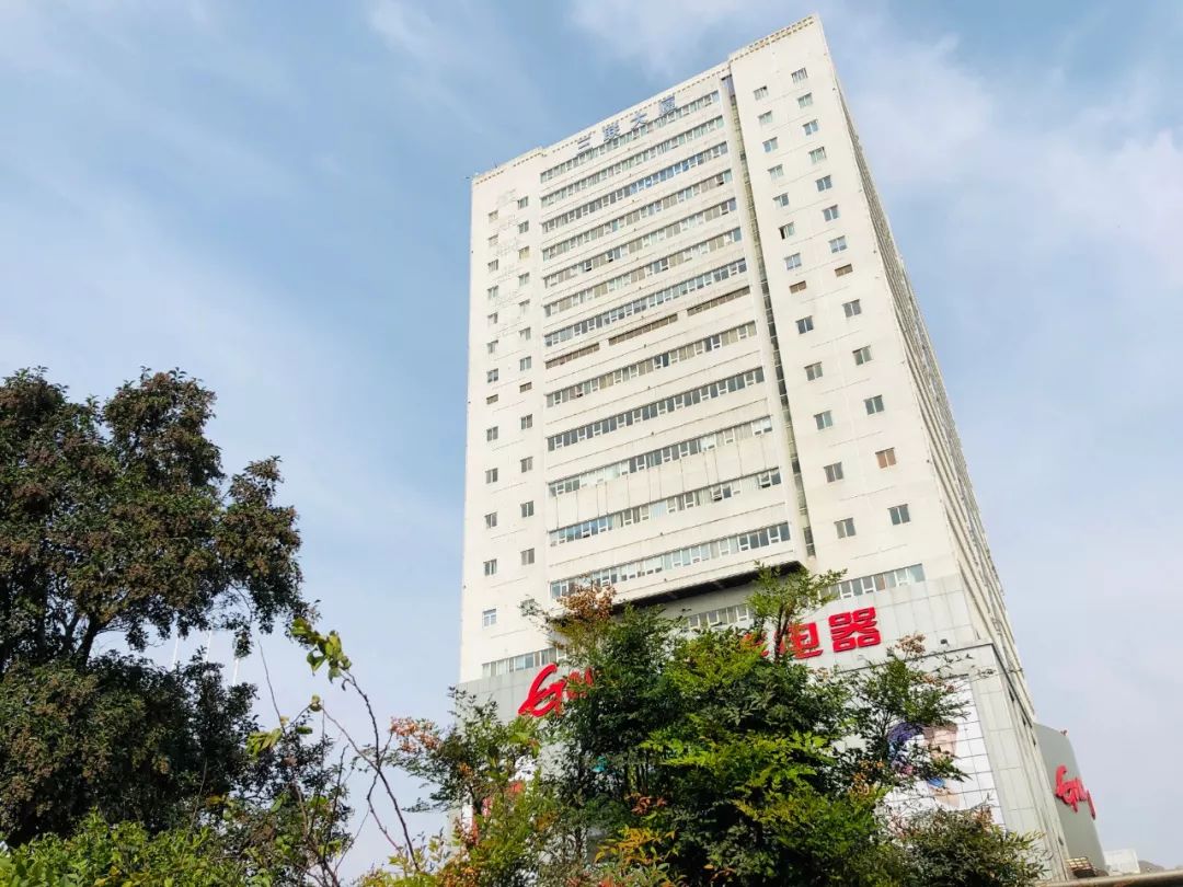 济南泉城路最新变化,济南泉城路限时步行吗