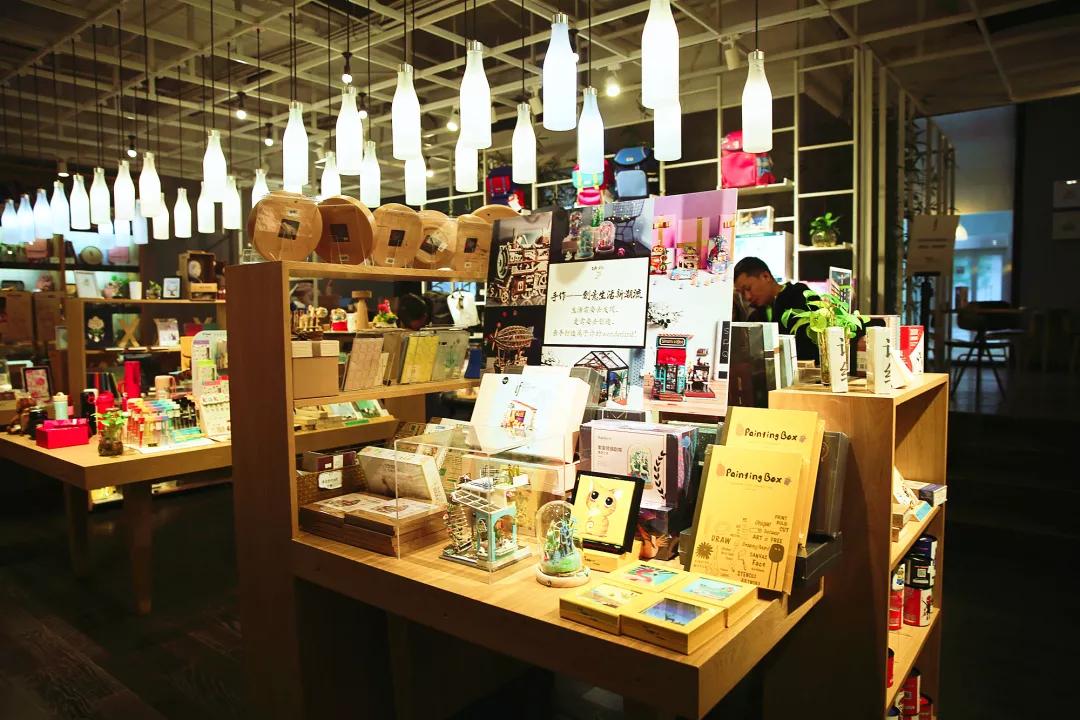 如何轻轻松松玩转武汉,汉阳人信汇商业步行街