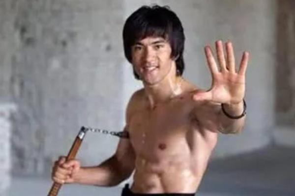 杰克逊和阿米尔,一个巨星代表一个国家