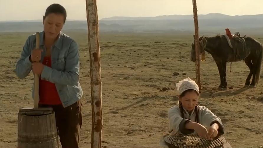 人性与欲望交织的电影，揭开中年女人难以启齿的尴尬，真实又残忍