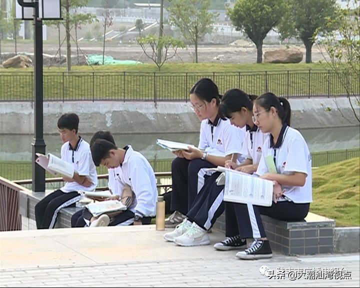 潮汕哪个学校校服最好看,潮汕校服排名前十