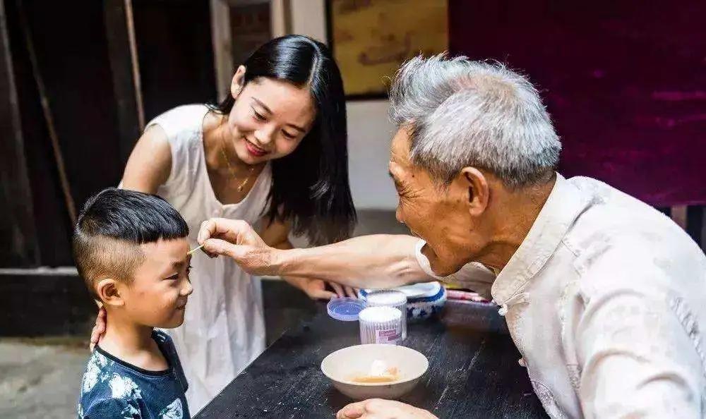 永佳无漆木门浅灰色,永佳无漆木门图片大全