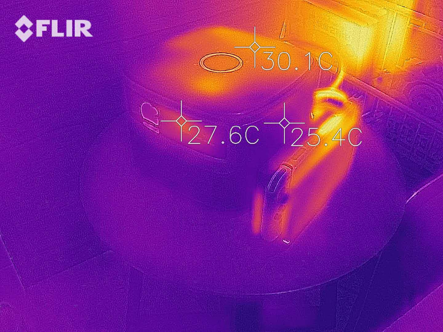 客厅投影仪布局方案,未布线怎么补救