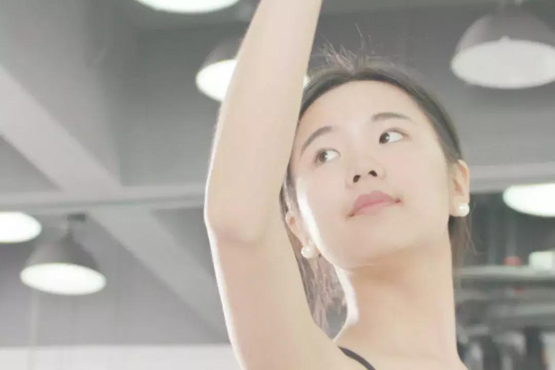 中国第一部00后成长纪录片：新一代终于不再争着当官发财