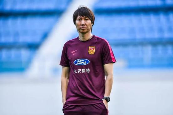 英超太难了,英超球员劳工证