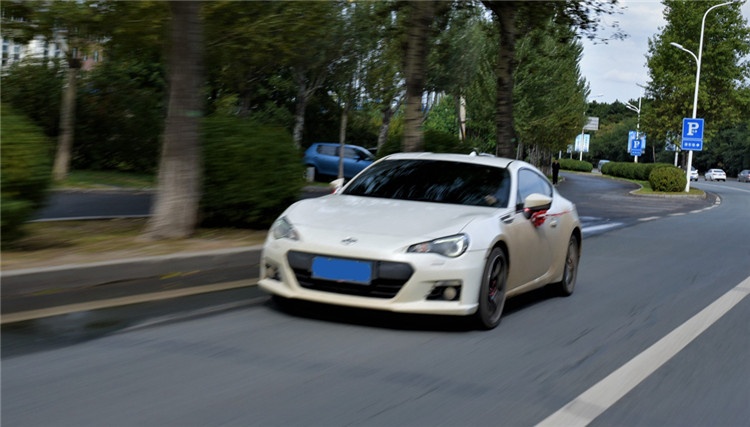 斯巴鲁brz提新车,斯巴鲁brz最新提车