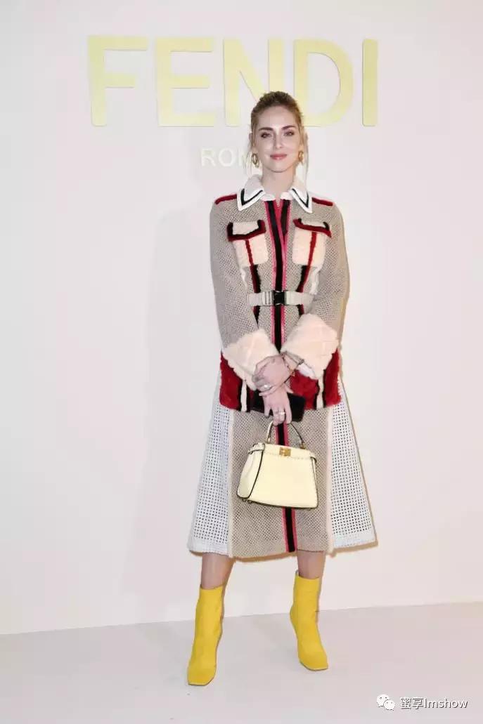 从法律系学生到宇宙时尚博主,Chiara做了些什么?