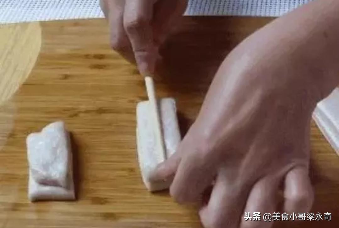 油条膨松剂怎样炸出蓬松的油条,怎么才能让油条炸得蓬松