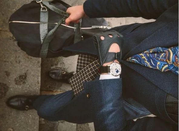 浪琴名匠适合月薪多少,戴浪琴名匠月收入