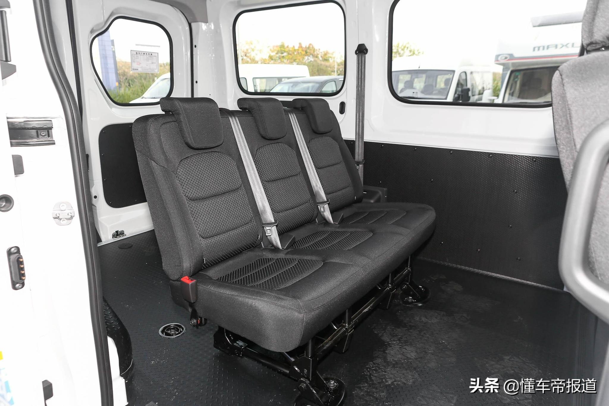 即将上市轻客10座,新车大通商务9座落地价