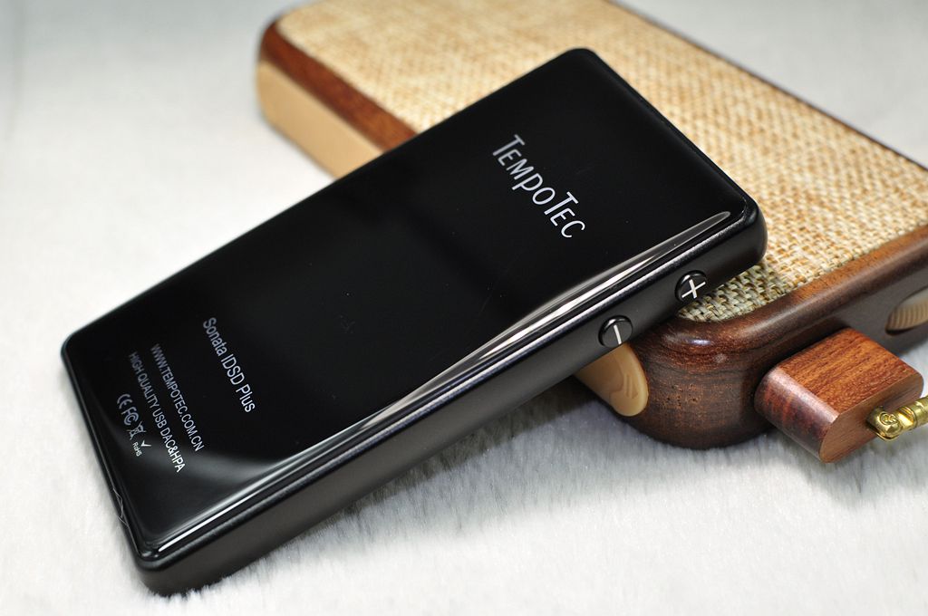 *放播**器多漂亮这耳放就多漂亮，关键还拯救了我的JVC木振膜耳塞