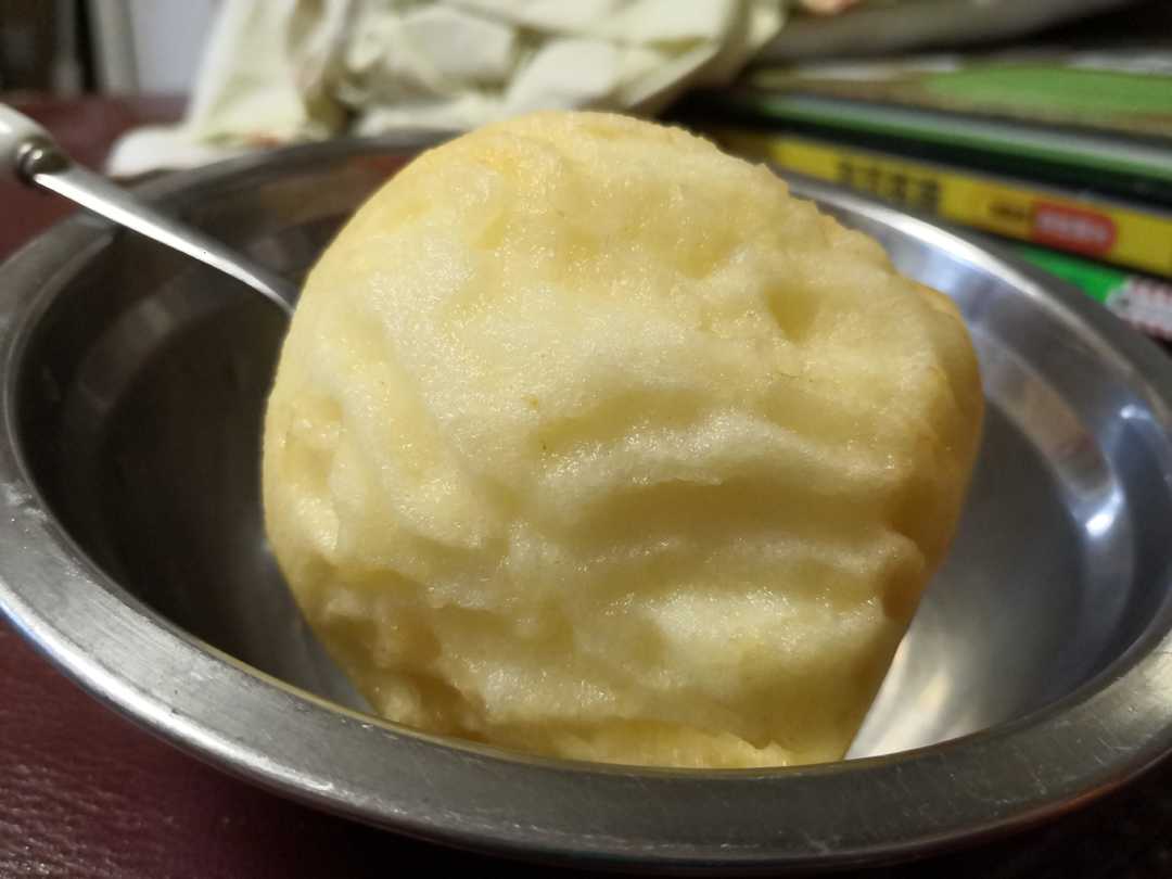 换牙期小朋友牙神经疼,小朋友换牙牙齿很疼