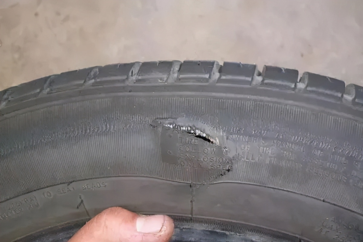 怎么看轮胎是不是翻新或者正品,翻新轮胎和新轮胎的区别在哪里